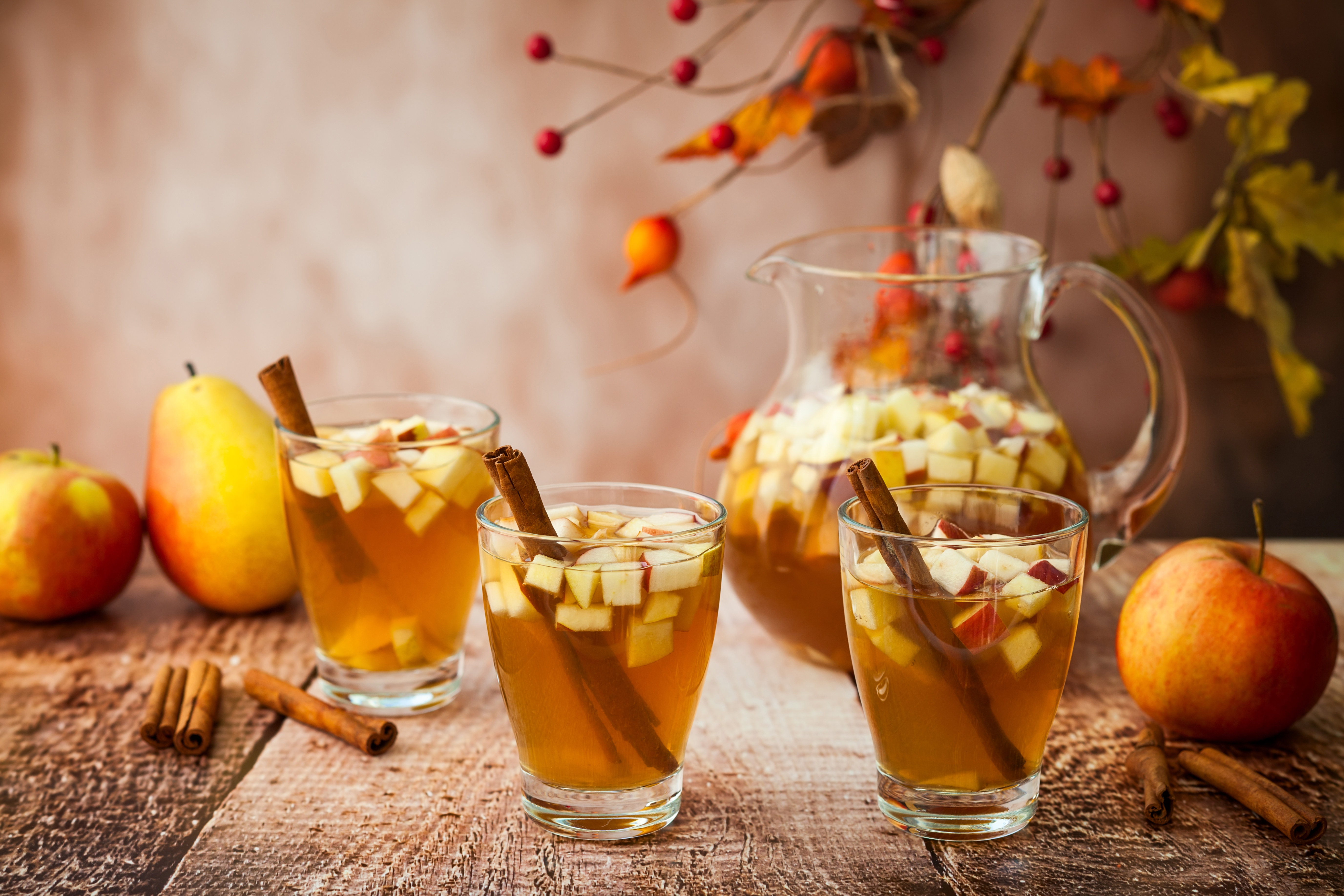 Try These Thanksgiving Cocktail Classics
