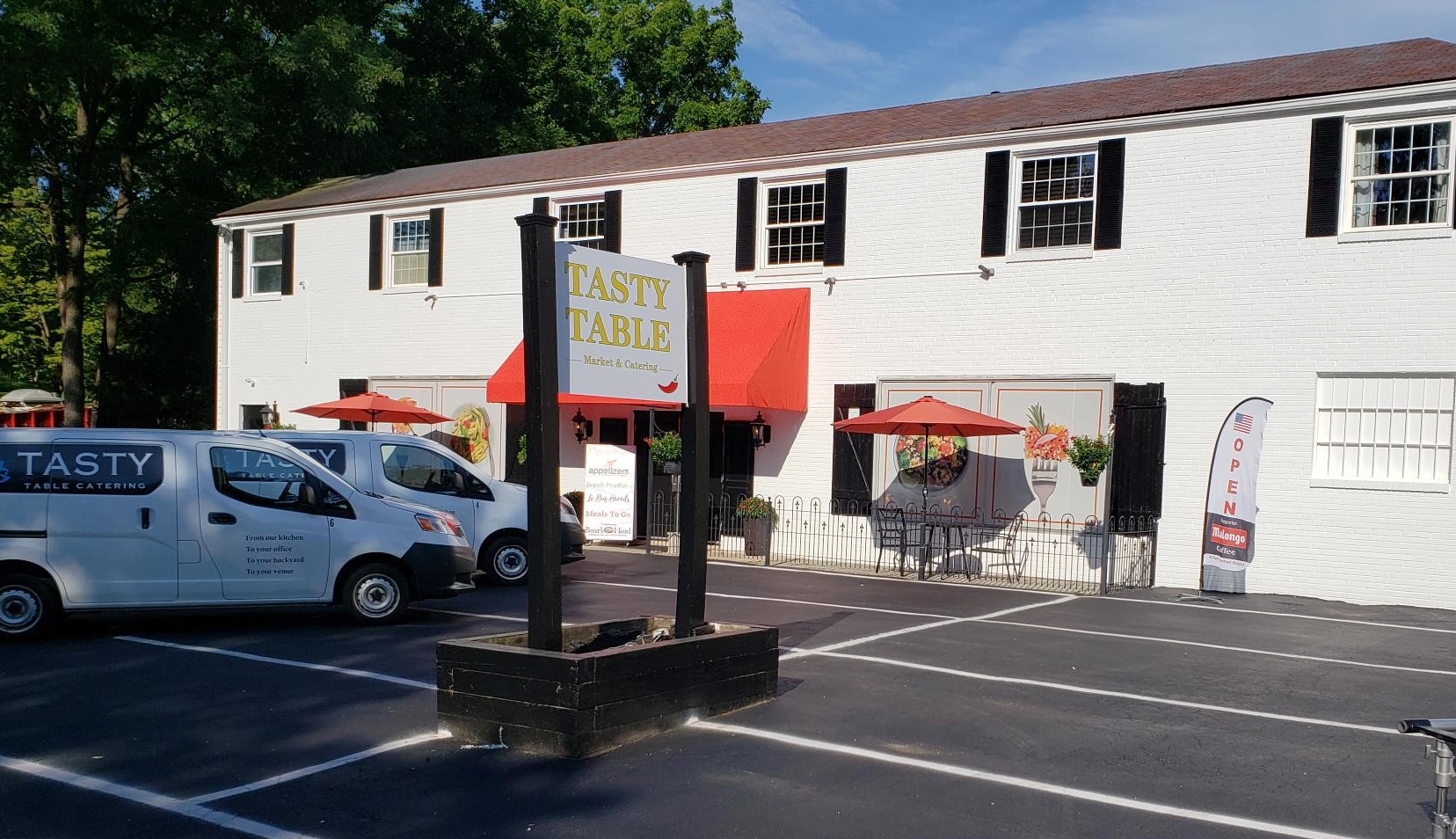 Main Line Catering Company Opens Tasty Table Market in Berwyn, PA