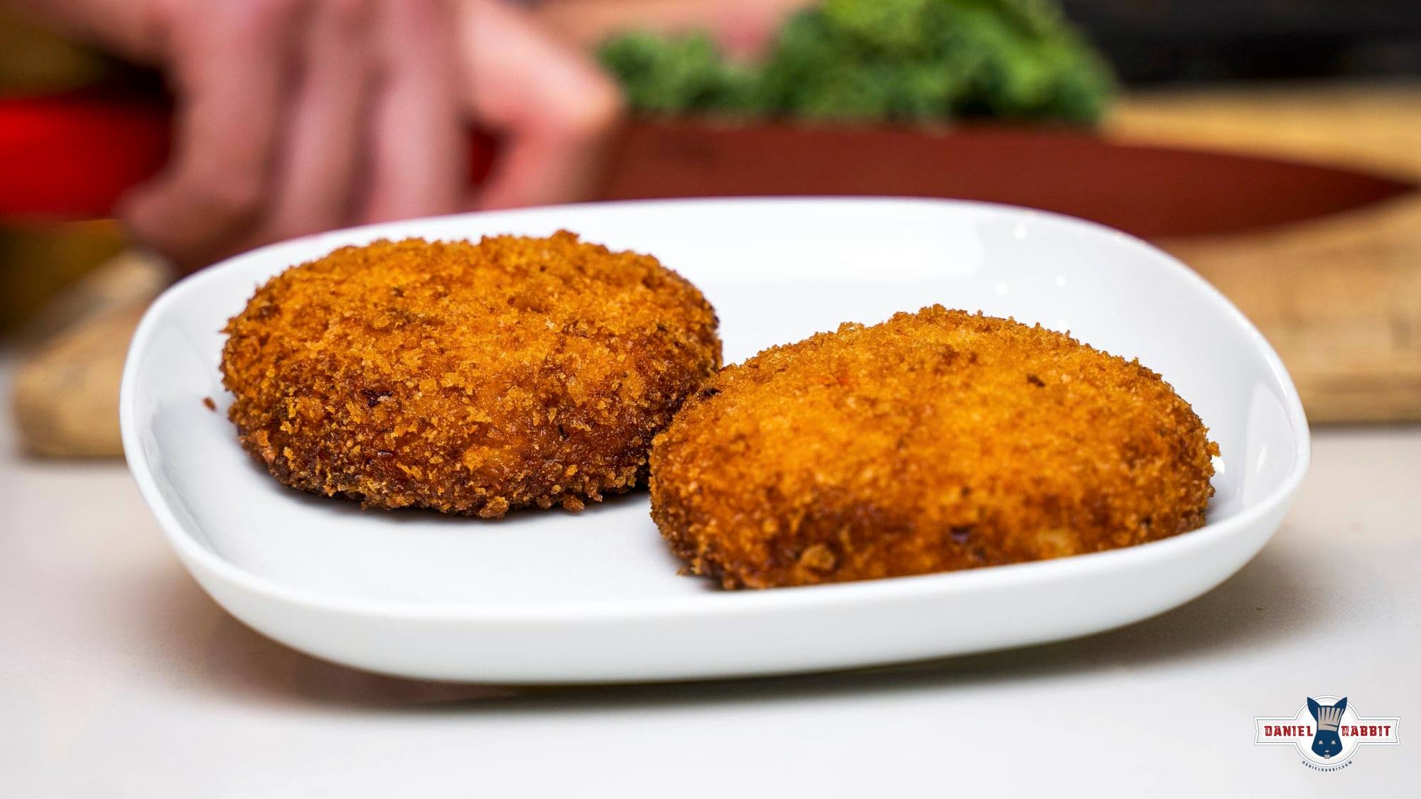 Product Corner: Daniel Rabbit Traditional Crab Cakes