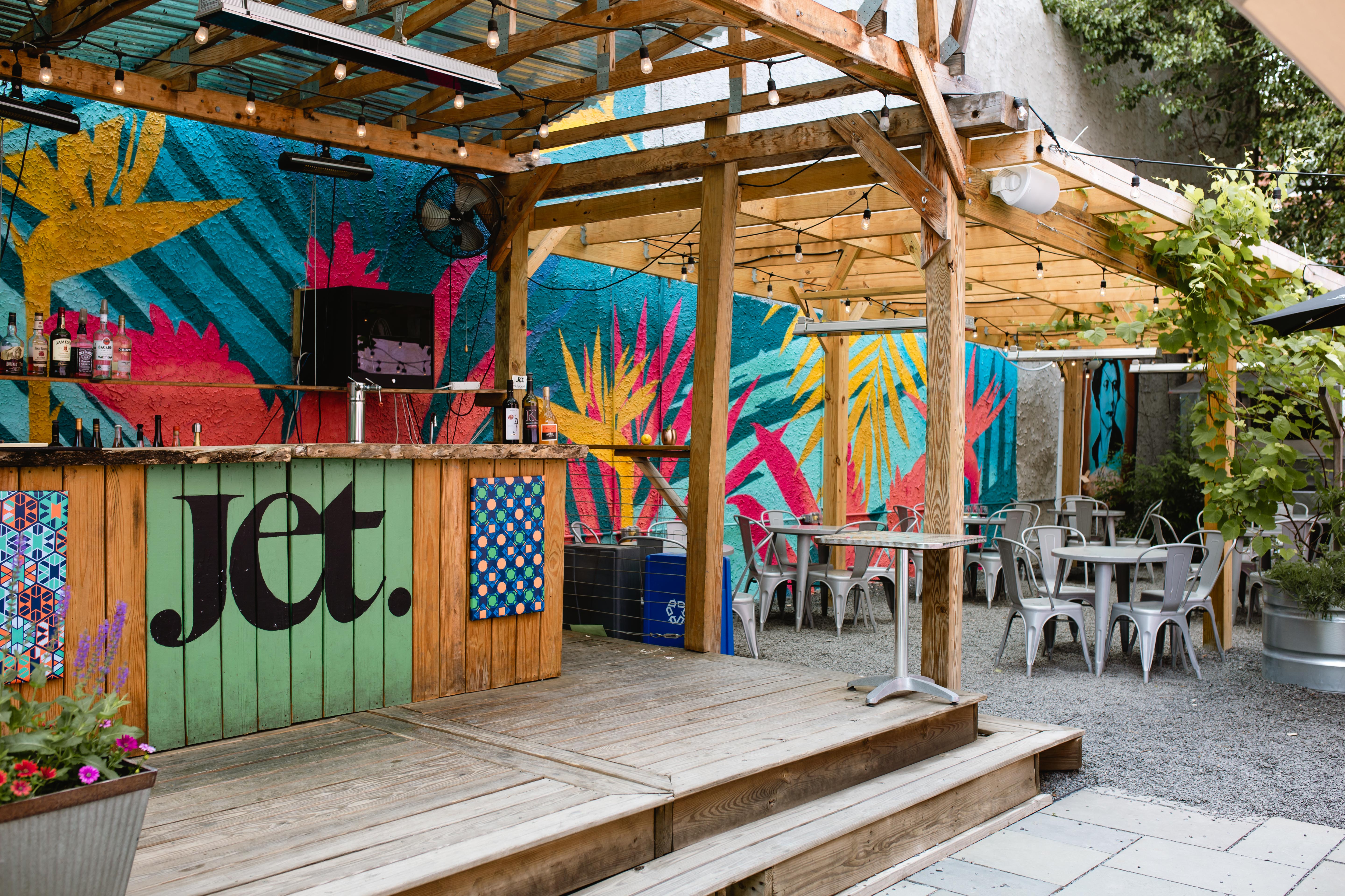 Jet Wine Bar Launches First Ever Late-Night Happy Hour, Extends Hours