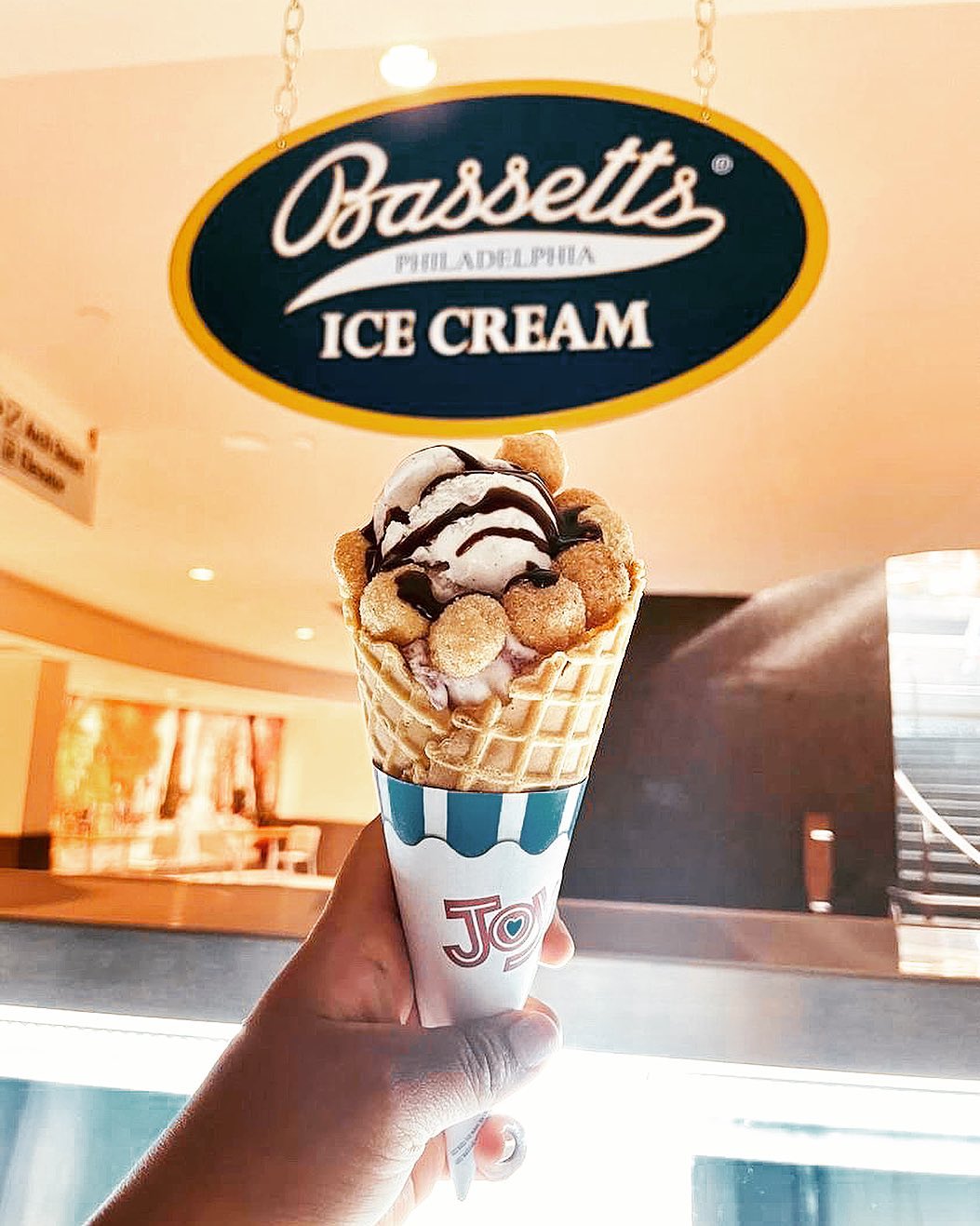 Termini Bros Bakery at The Concourse Scooping Bassetts Ice Cream