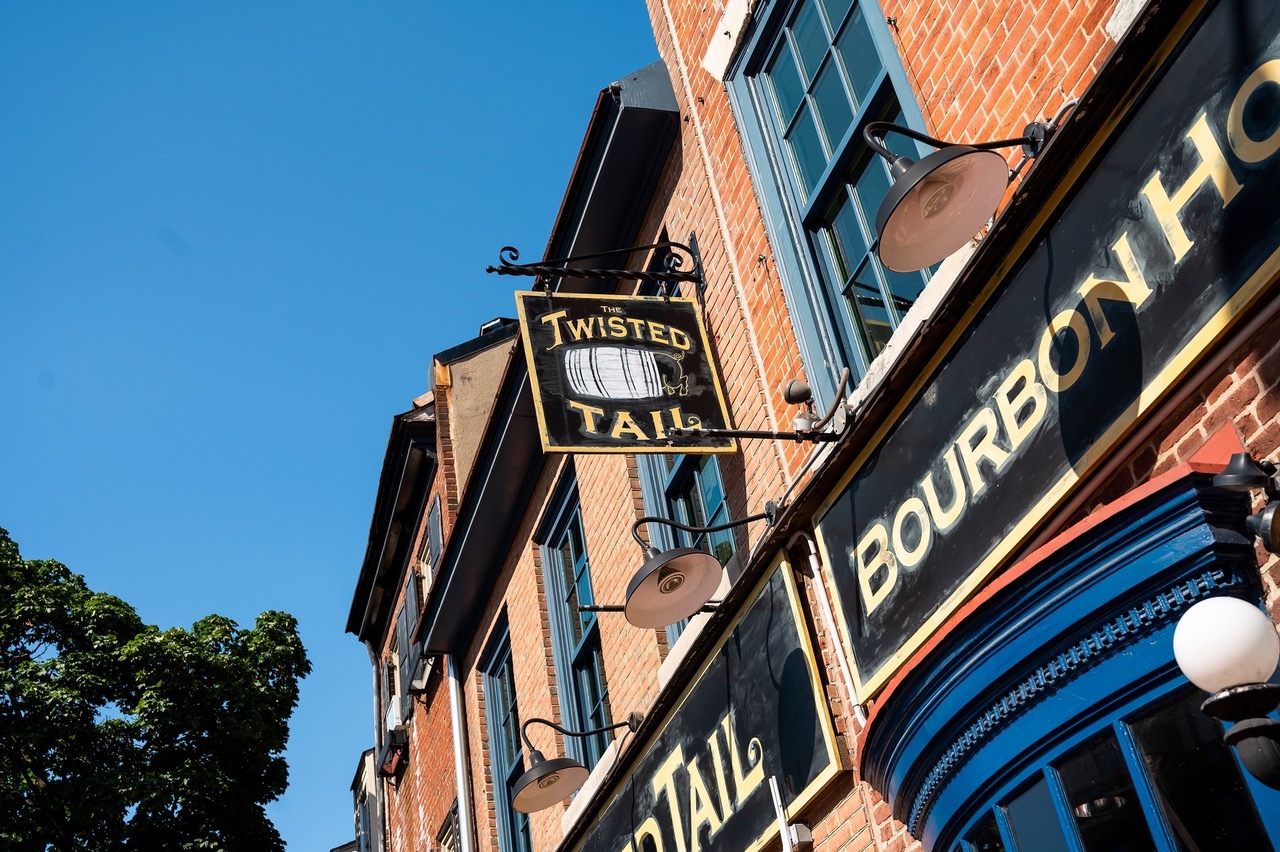 Holiday Blues Brunch at The Twisted Tail