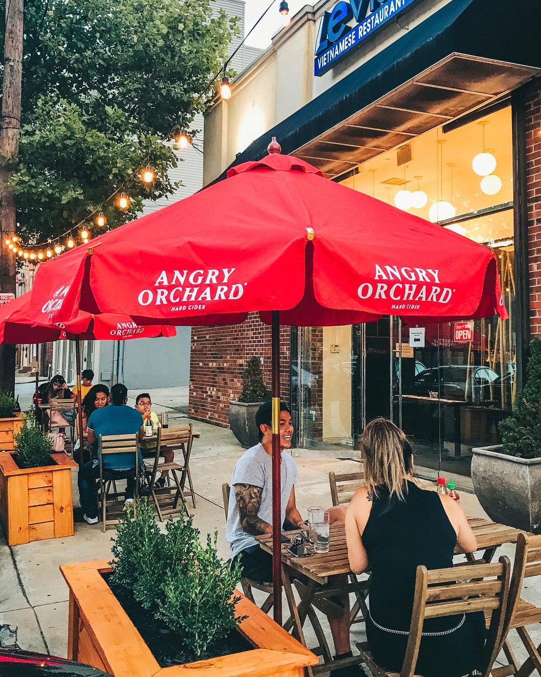 Le Viet Restaurant Resumes Lunch