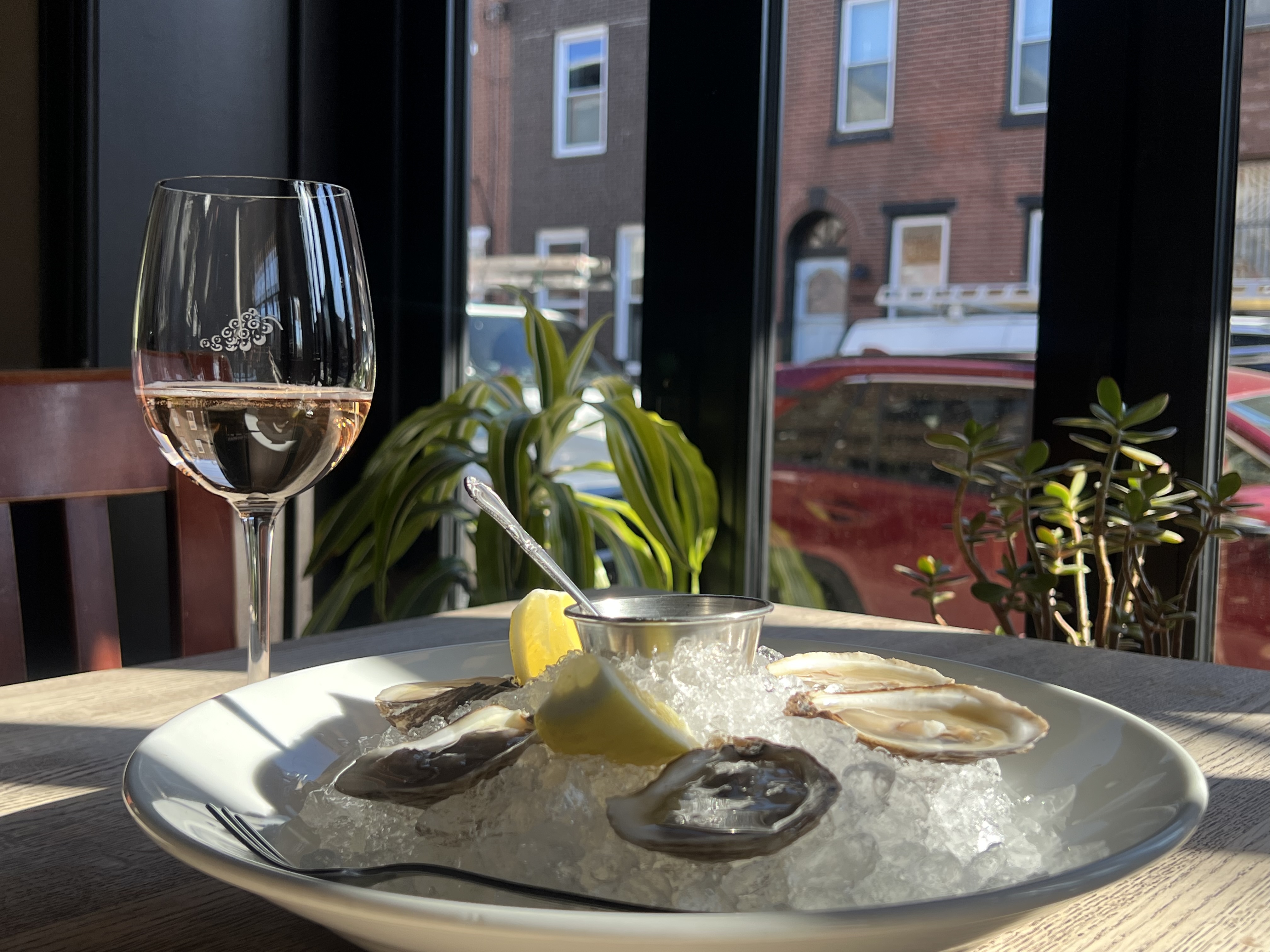 The Dutch Revives A Fond Classic: Oysters & Rosé Every Thursday