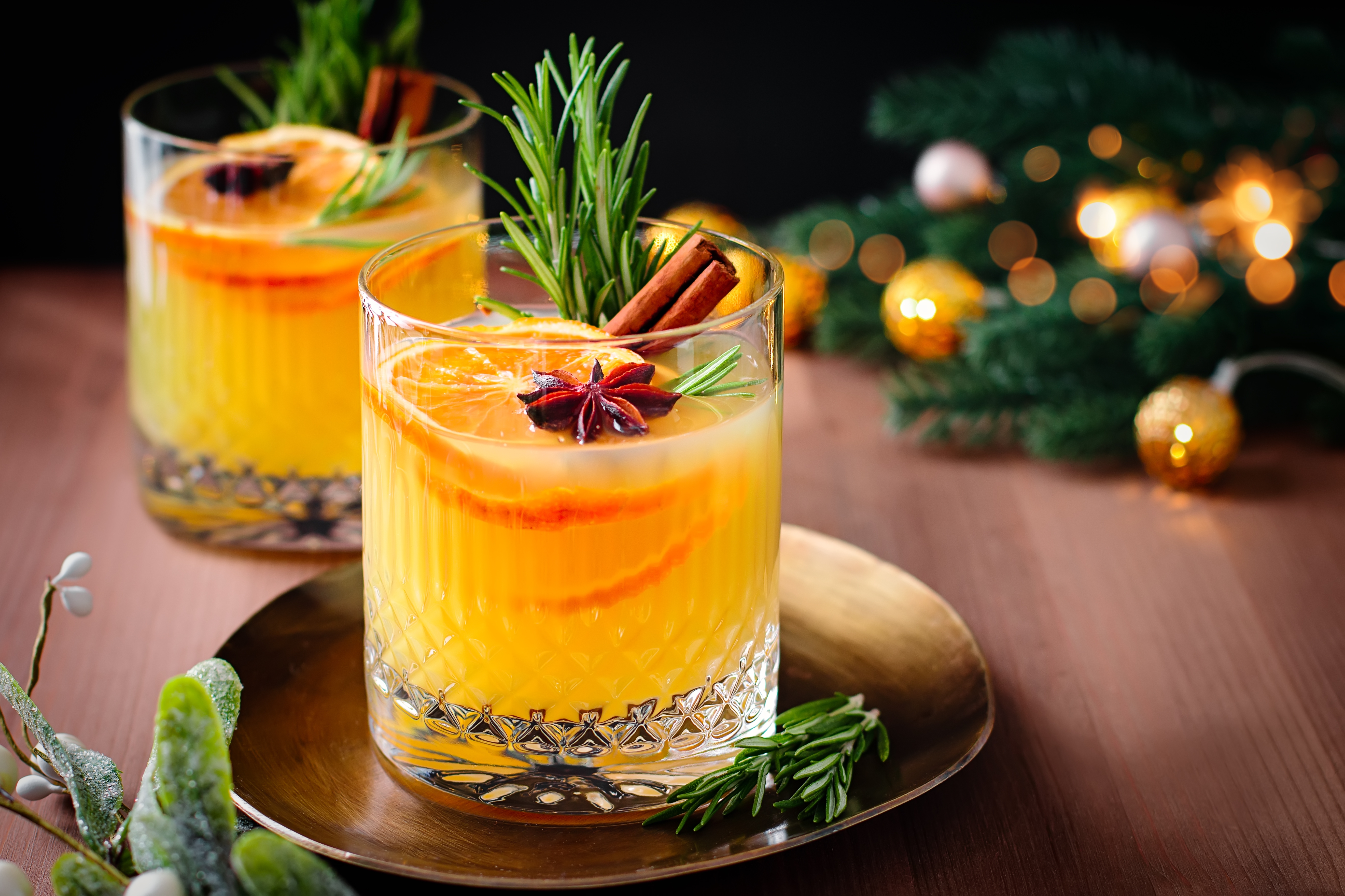 Fine Wine & Good Spirits Shares Seasonal Sips to Celebrate the Holidays