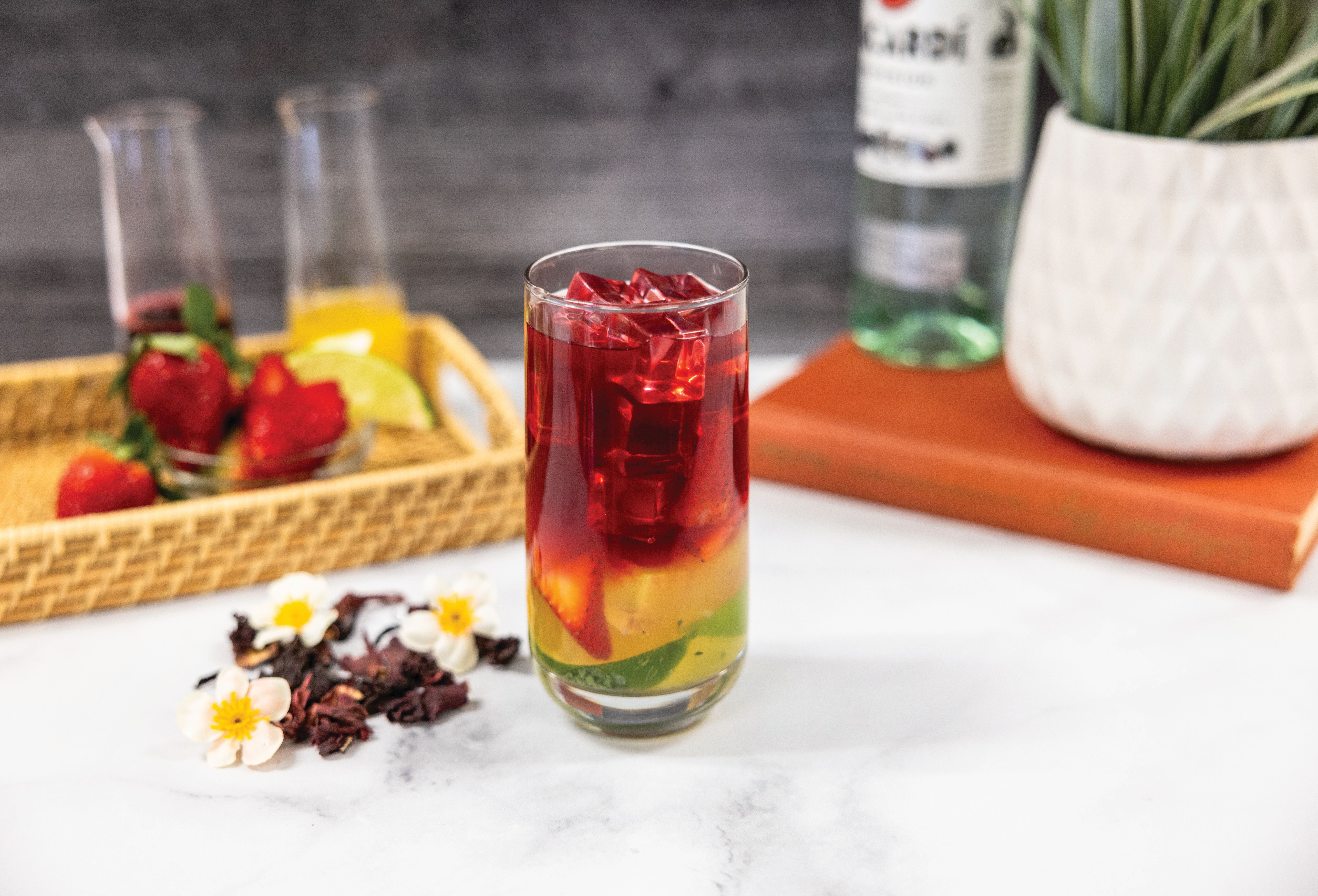 Sip into Summer: Outdoor Entertaining